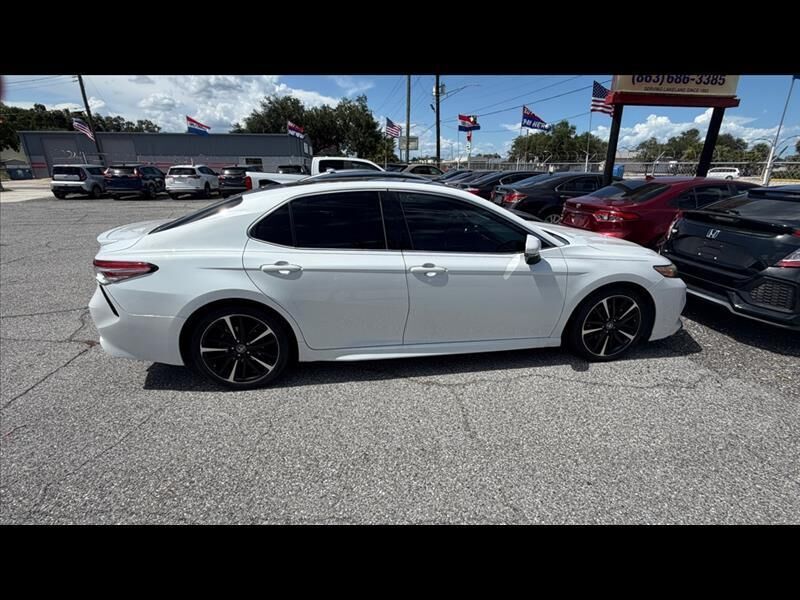 2019 TOYOTA Camry