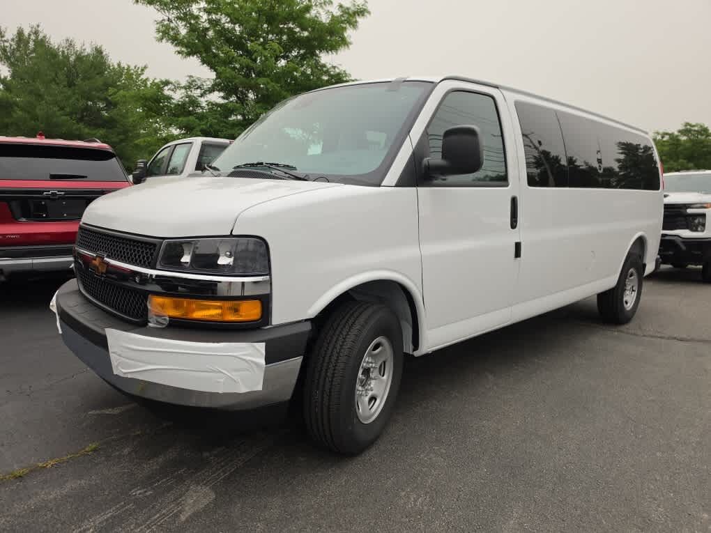 2026 CHEVROLET Express