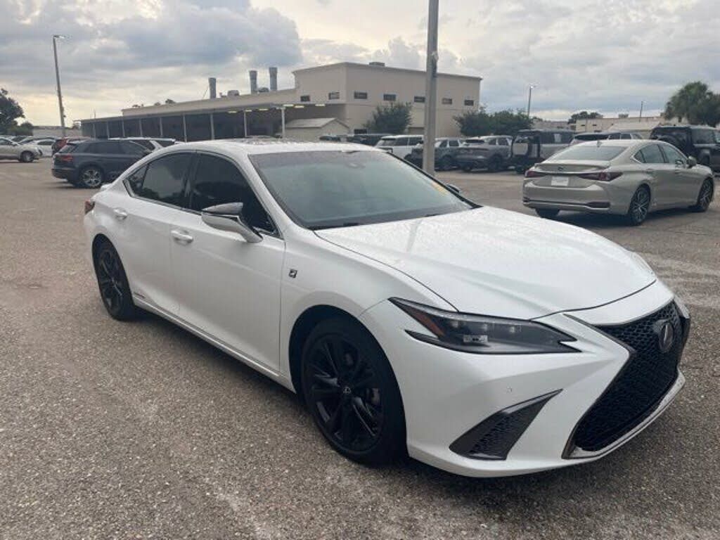 2022 LEXUS ES