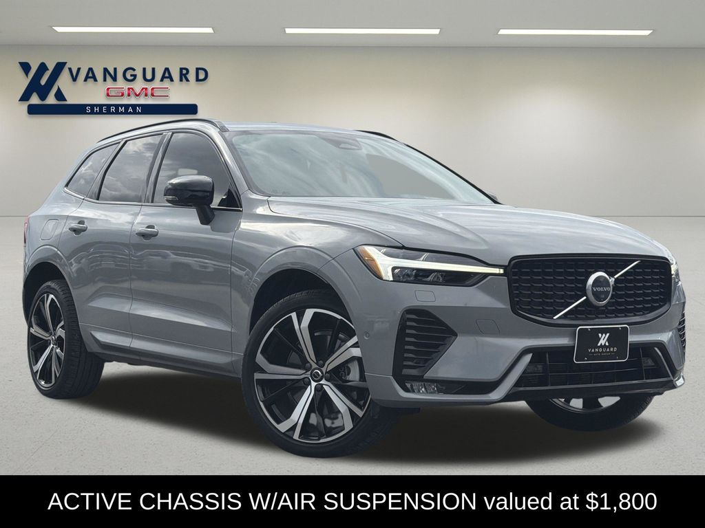 2025 VOLVO XC60