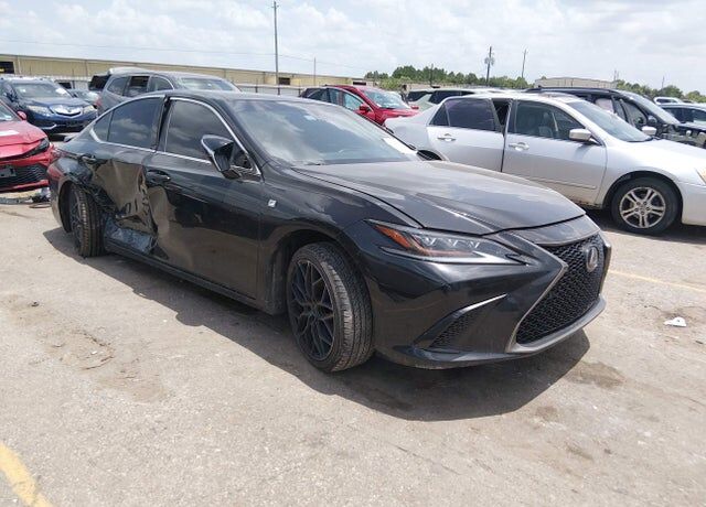 2019 LEXUS ES