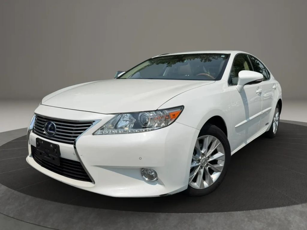 2013 LEXUS ES