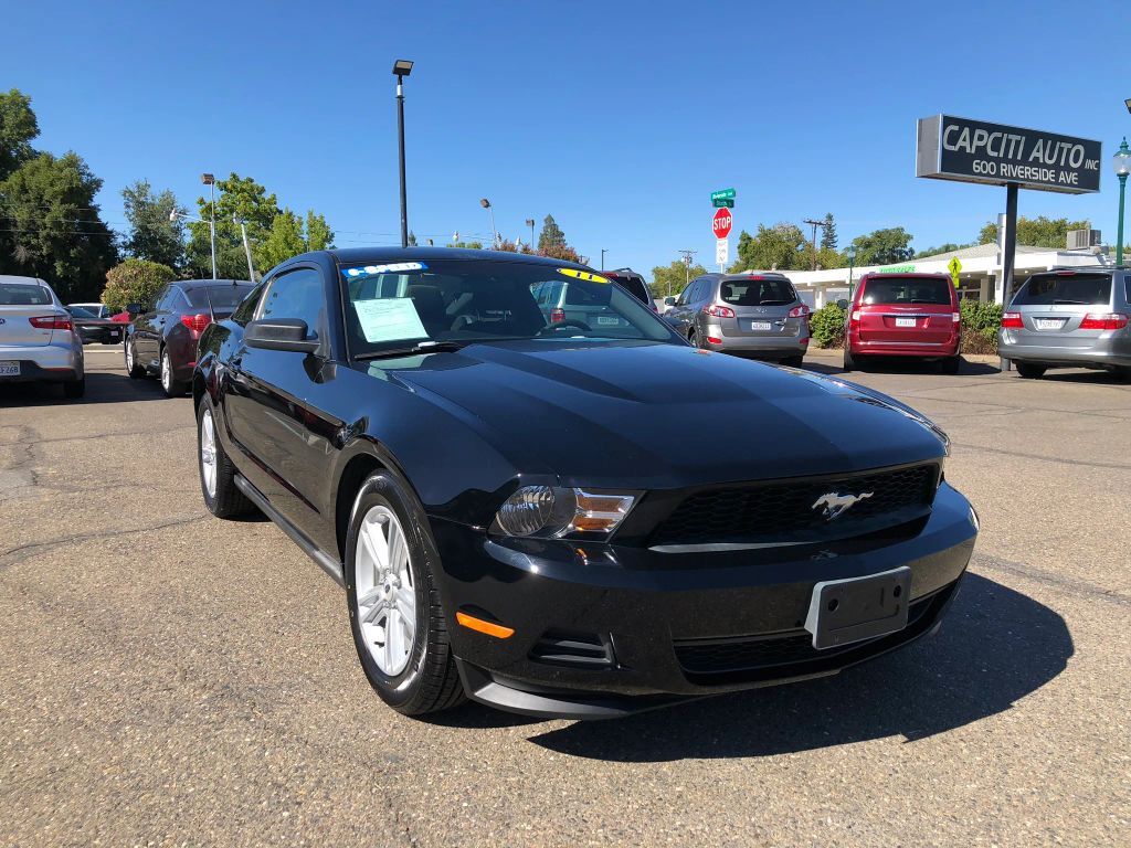 2011 FORD Mustang
