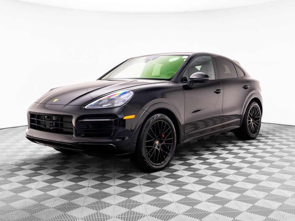2023 PORSCHE Cayenne
