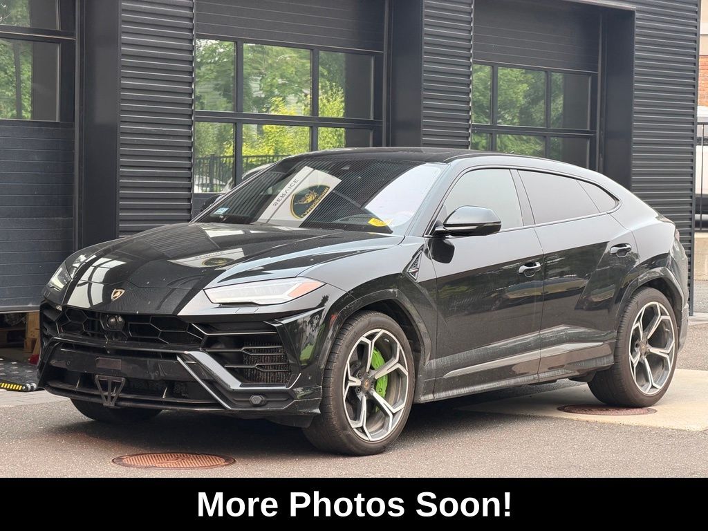 2019 LAMBORGHINI URUS