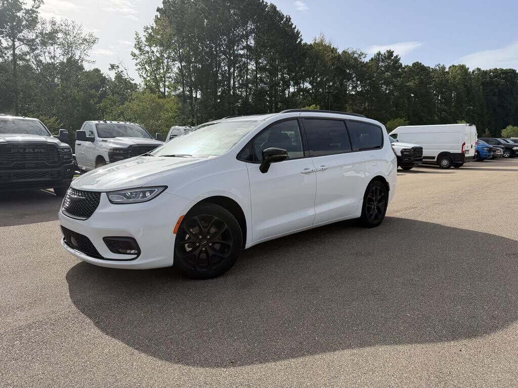 2025 CHRYSLER Pacifica