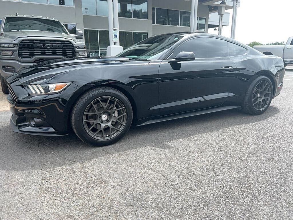 2015 FORD Mustang