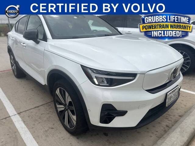 2023 VOLVO C40