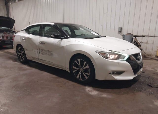 2016 NISSAN Maxima