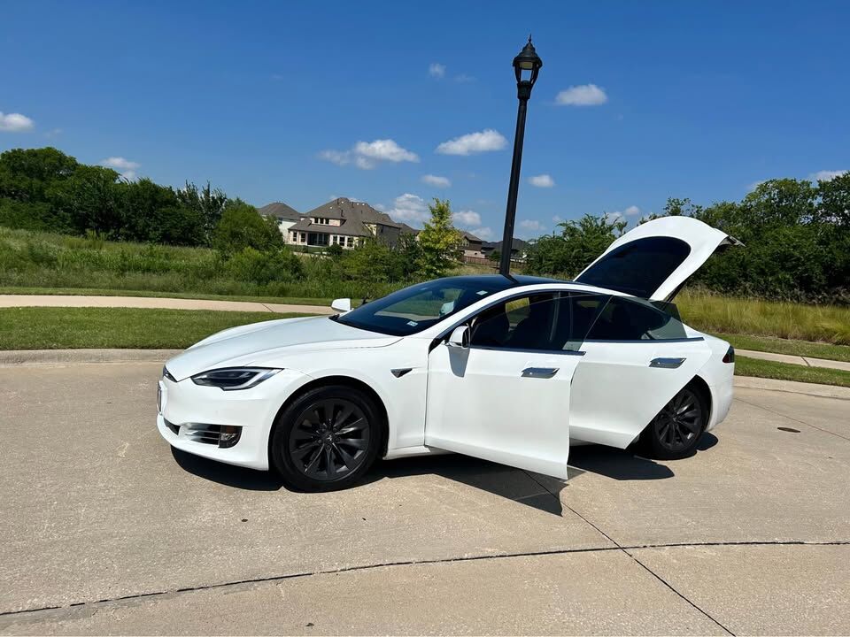 2019 TESLA Model S