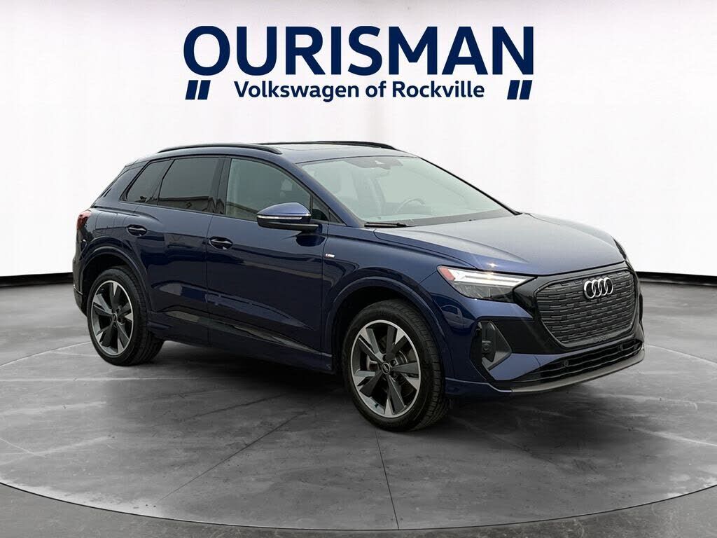 2023 AUDI Q4