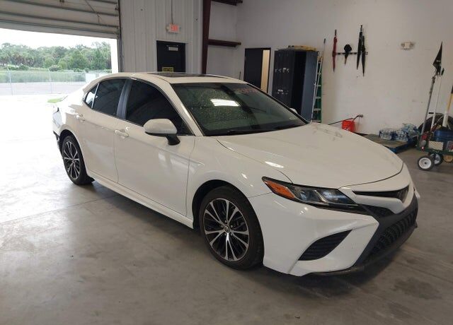2018 TOYOTA Camry