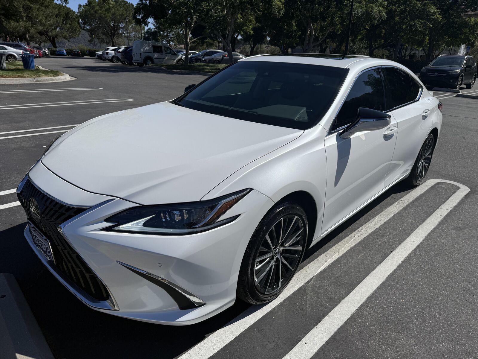 2025 LEXUS ES