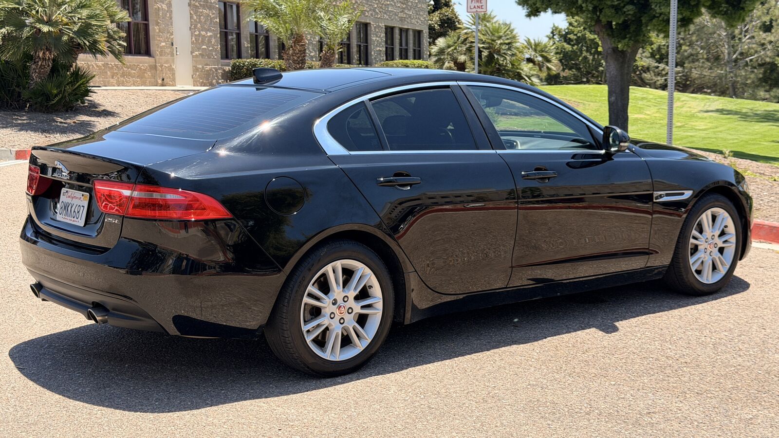2019 JAGUAR XE