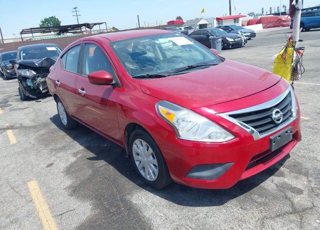 2015 NISSAN Versa