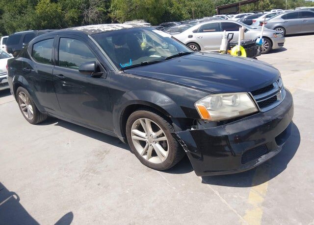 2014 DODGE Avenger