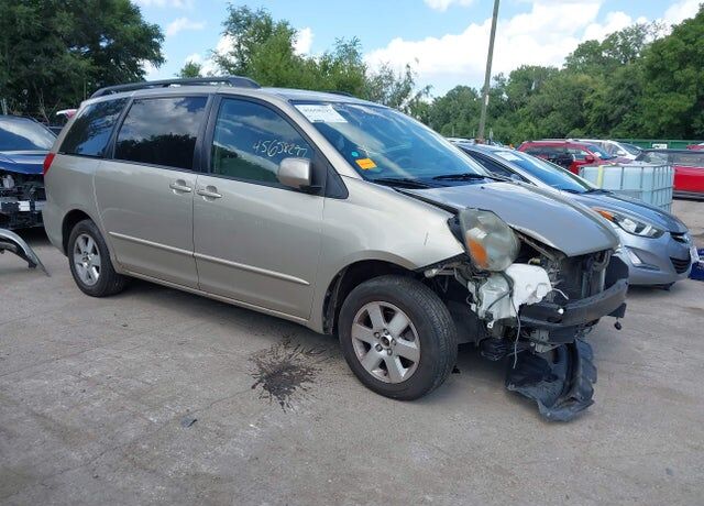 2005 TOYOTA Sienna