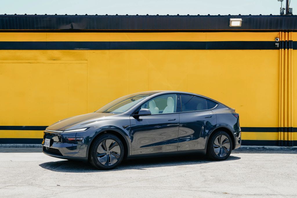 2026 TESLA Model Y