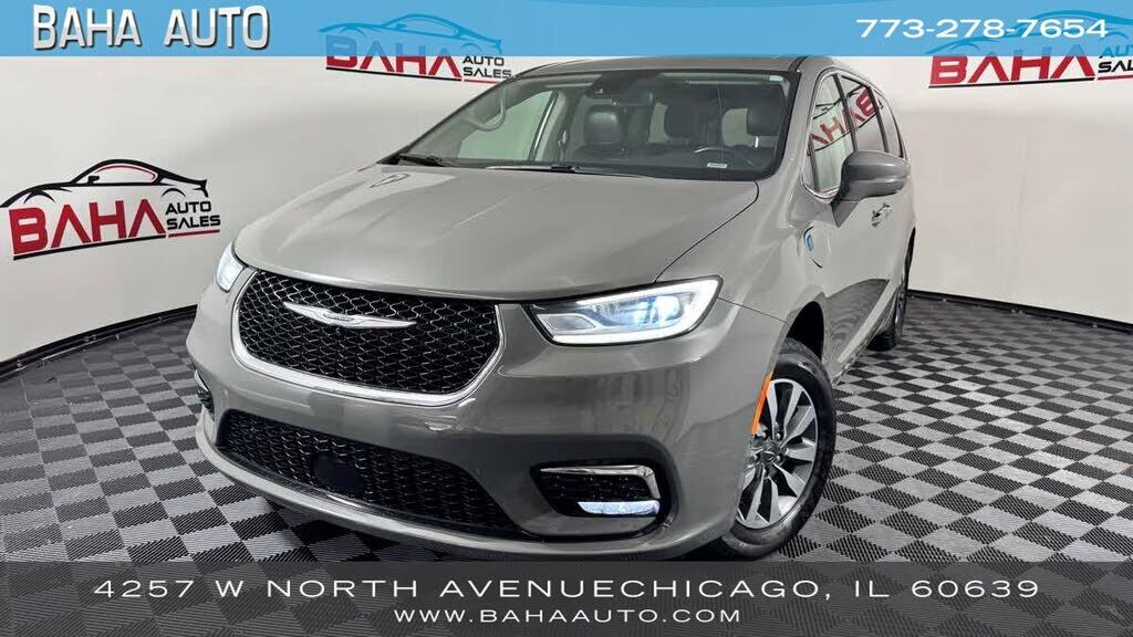 2022 CHRYSLER Pacifica