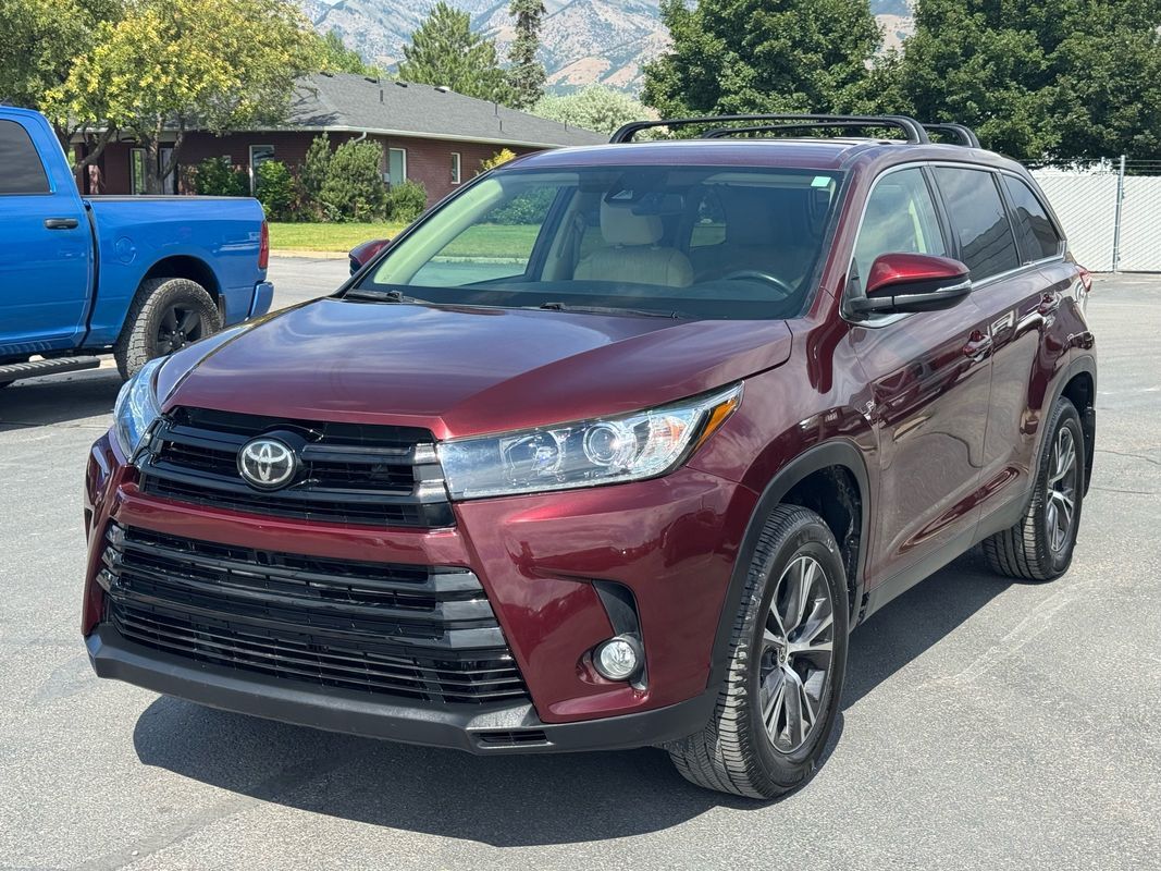 2019 TOYOTA Highlander