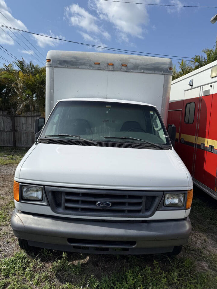 2006 FORD E-350