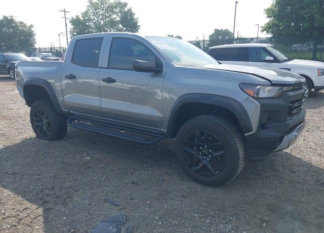 2025 CHEVROLET Colorado