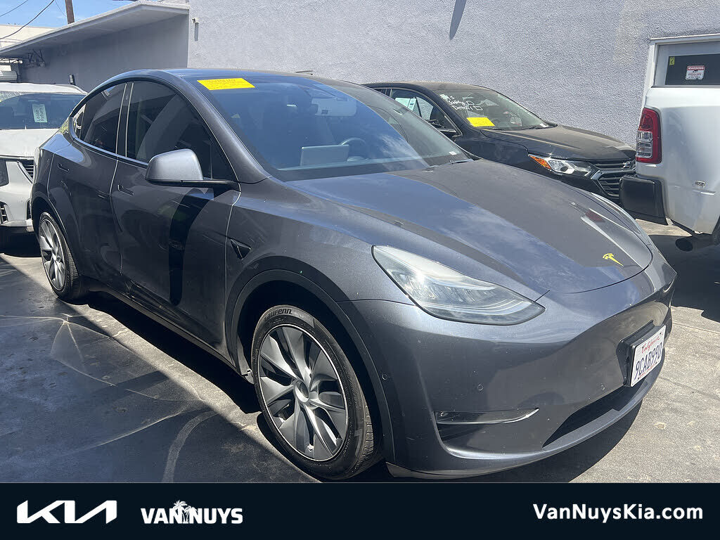 2022 TESLA Model Y