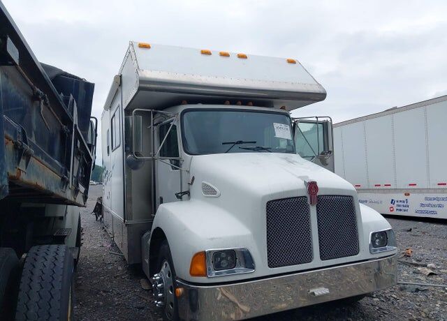 2001 KENWORTH T300