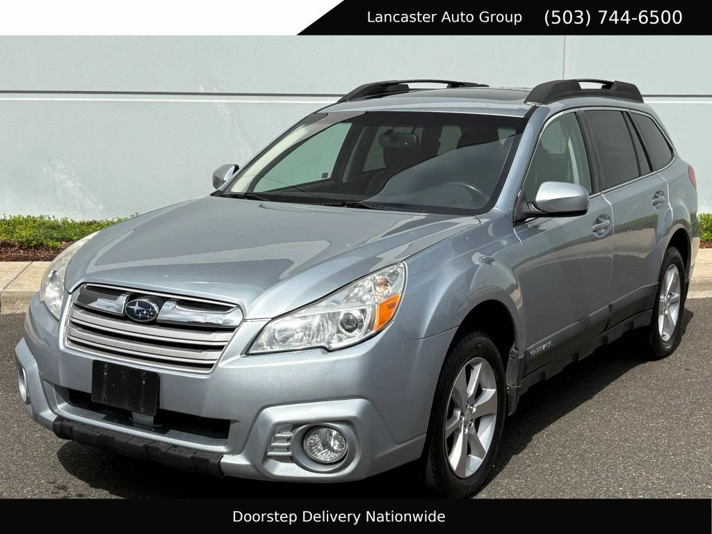 2013 SUBARU Outback