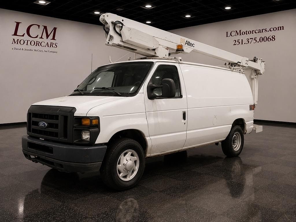 2010 FORD E-350