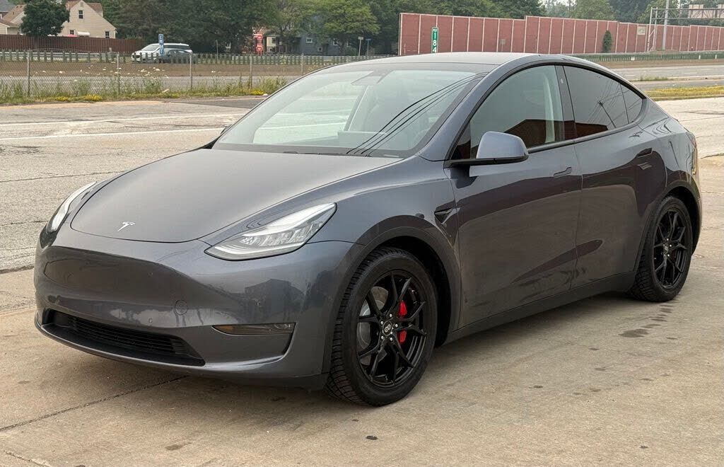 2020 TESLA Model Y