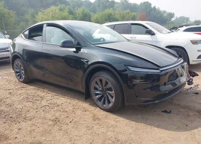2026 TESLA Model Y