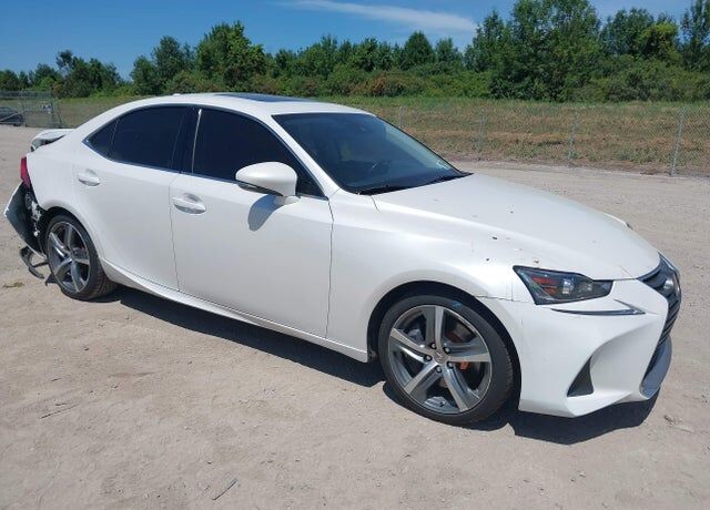 2018 LEXUS IS