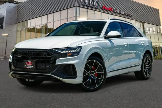 2021 AUDI Q8