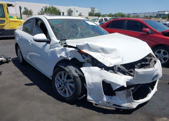 2013 MAZDA Mazda3