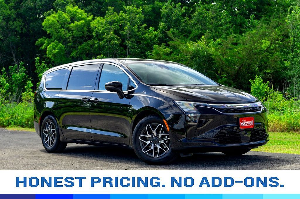 2027 CHRYSLER Pacifica