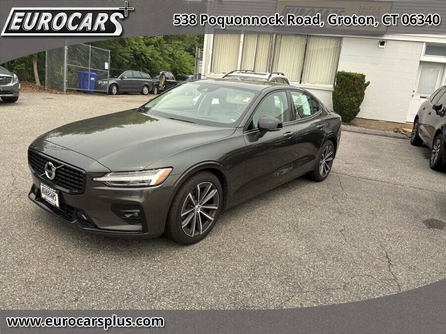 2022 VOLVO S60