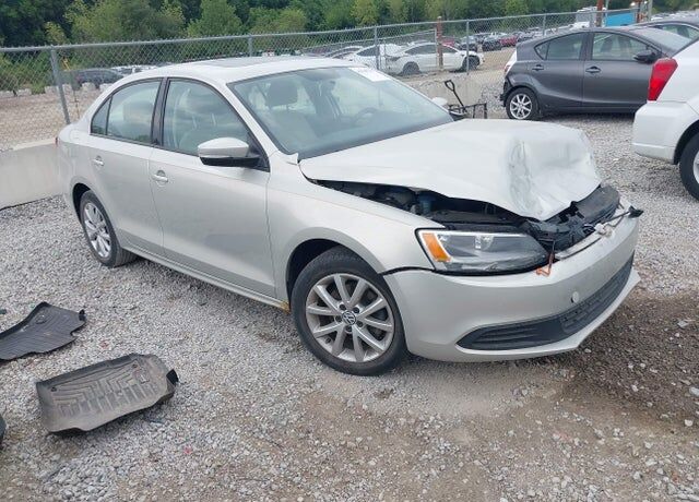 2011 VOLKSWAGEN Jetta