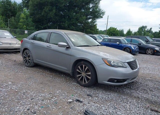 2014 CHRYSLER 200
