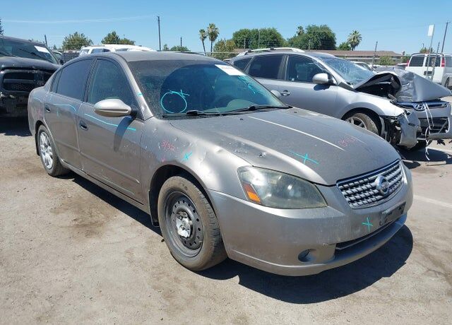 2005 NISSAN Altima