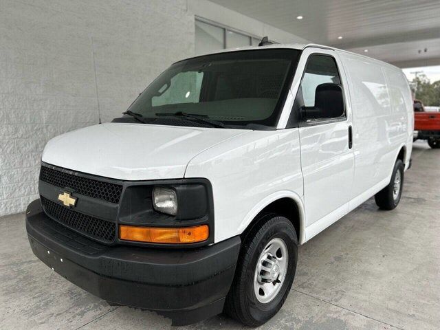 2017 CHEVROLET Express
