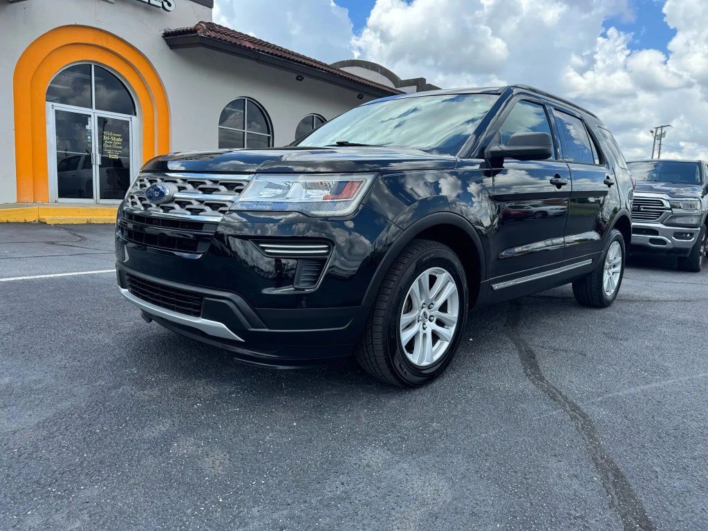 2018 FORD Explorer