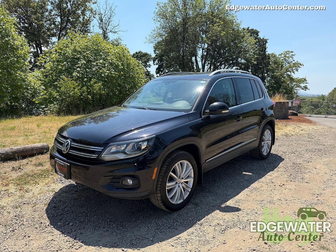 2016 VOLKSWAGEN Tiguan