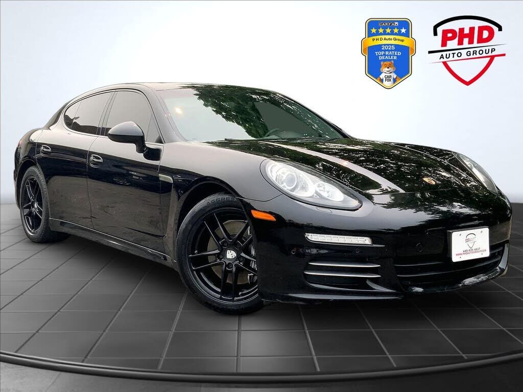 2015 PORSCHE Panamera