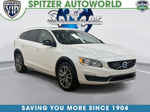 2018 VOLVO V60