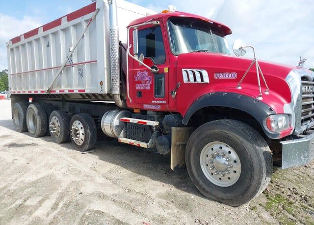 2008 MACK GU