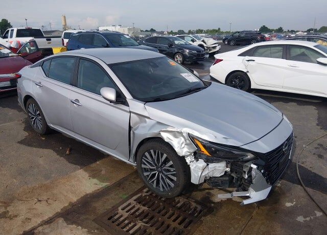 2023 NISSAN Altima