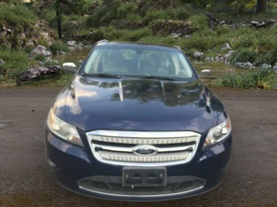 2011 FORD Taurus