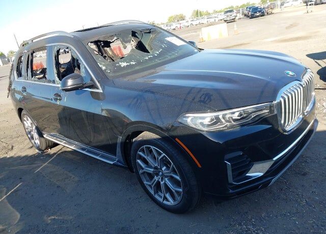 2021 BMW X7