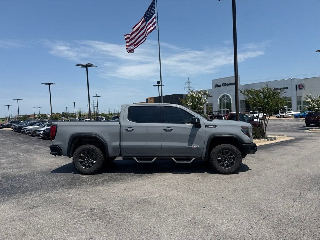 2024 GMC Sierra